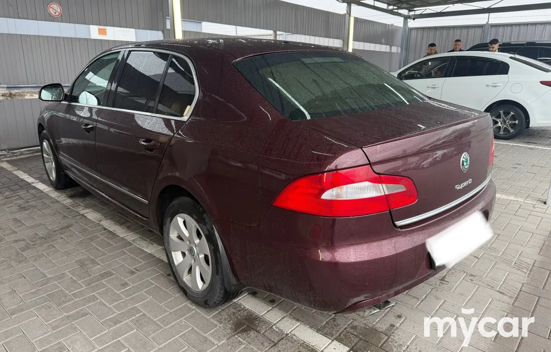 Skoda Superb 2011