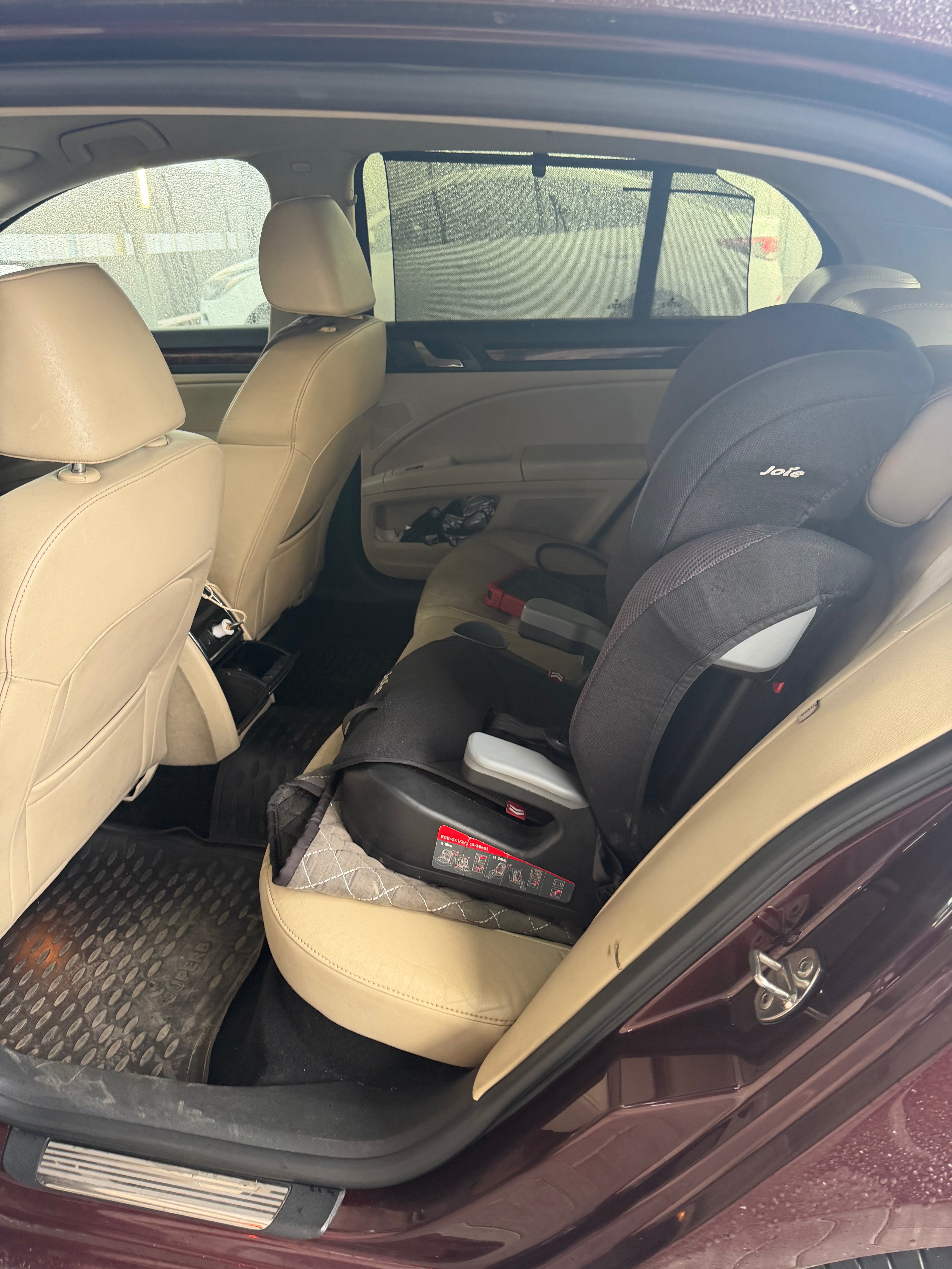 Skoda Superb 2011