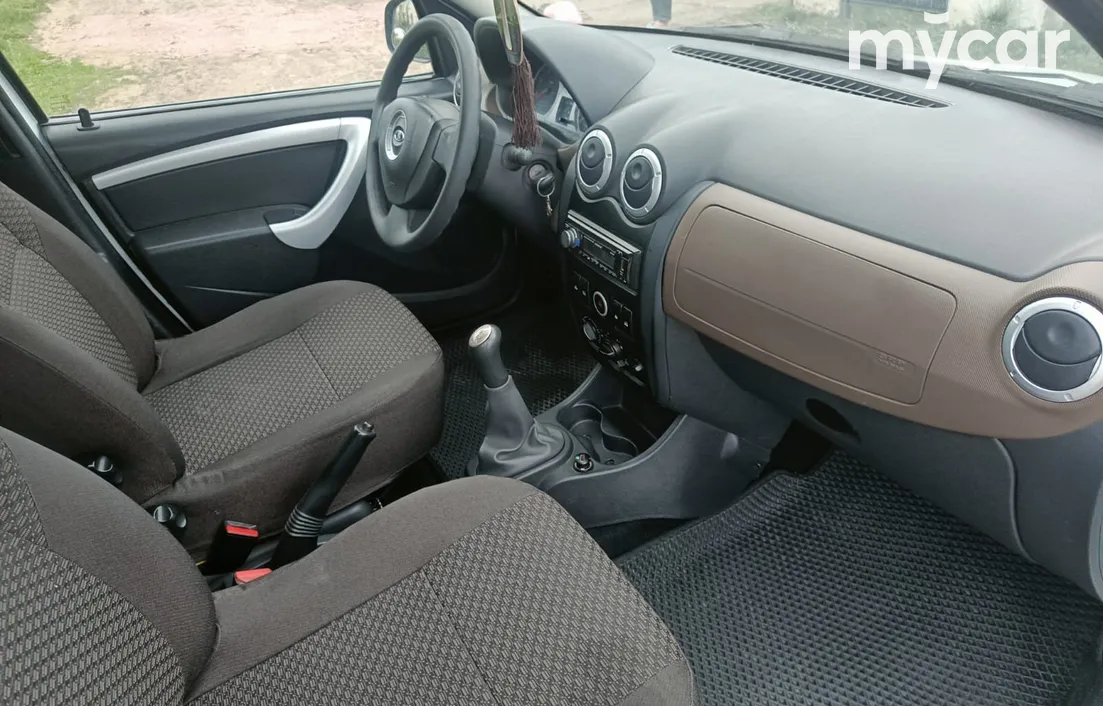 LADA Largus 2014