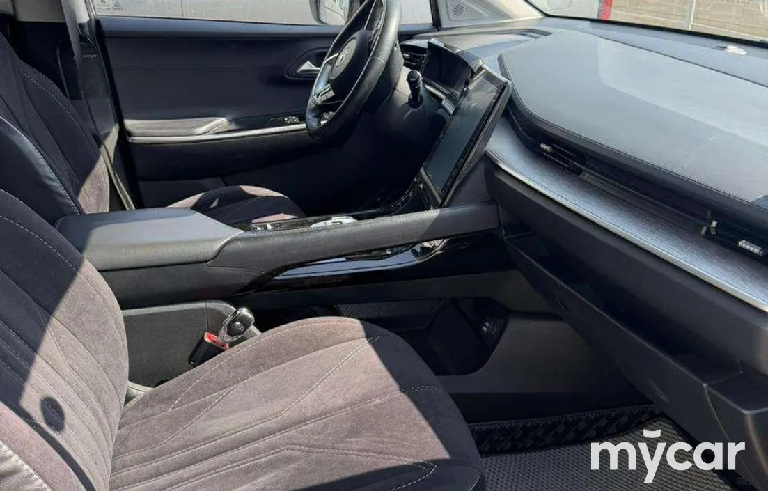 Hyundai Custin 2025