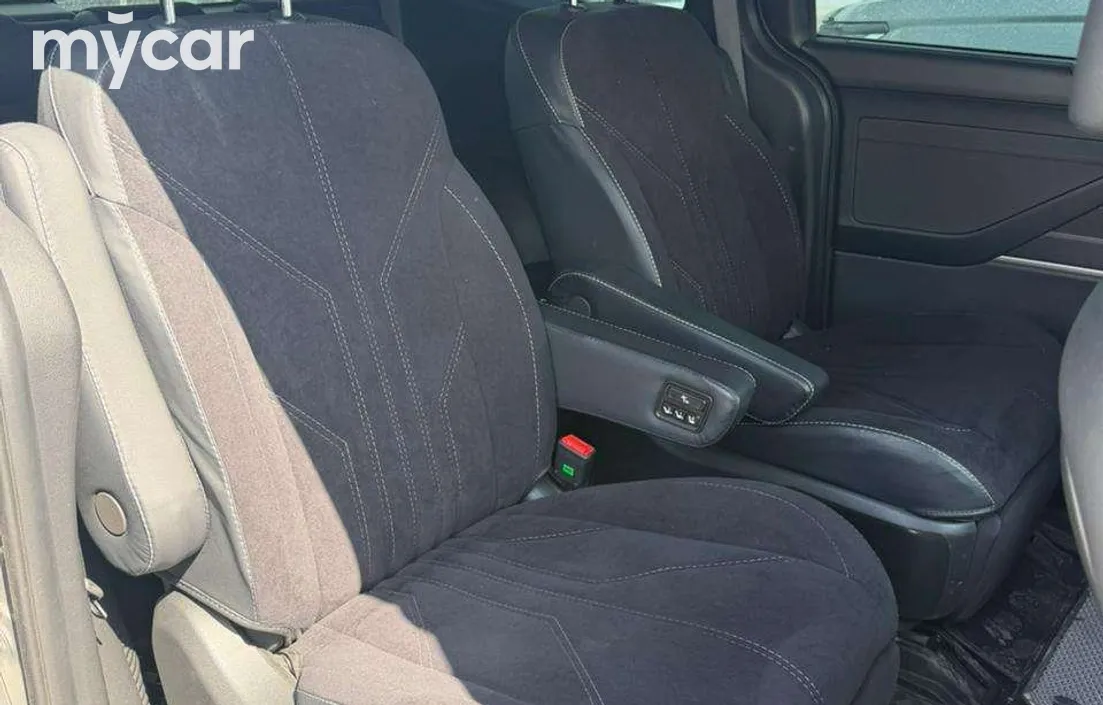 Hyundai Custin 2025