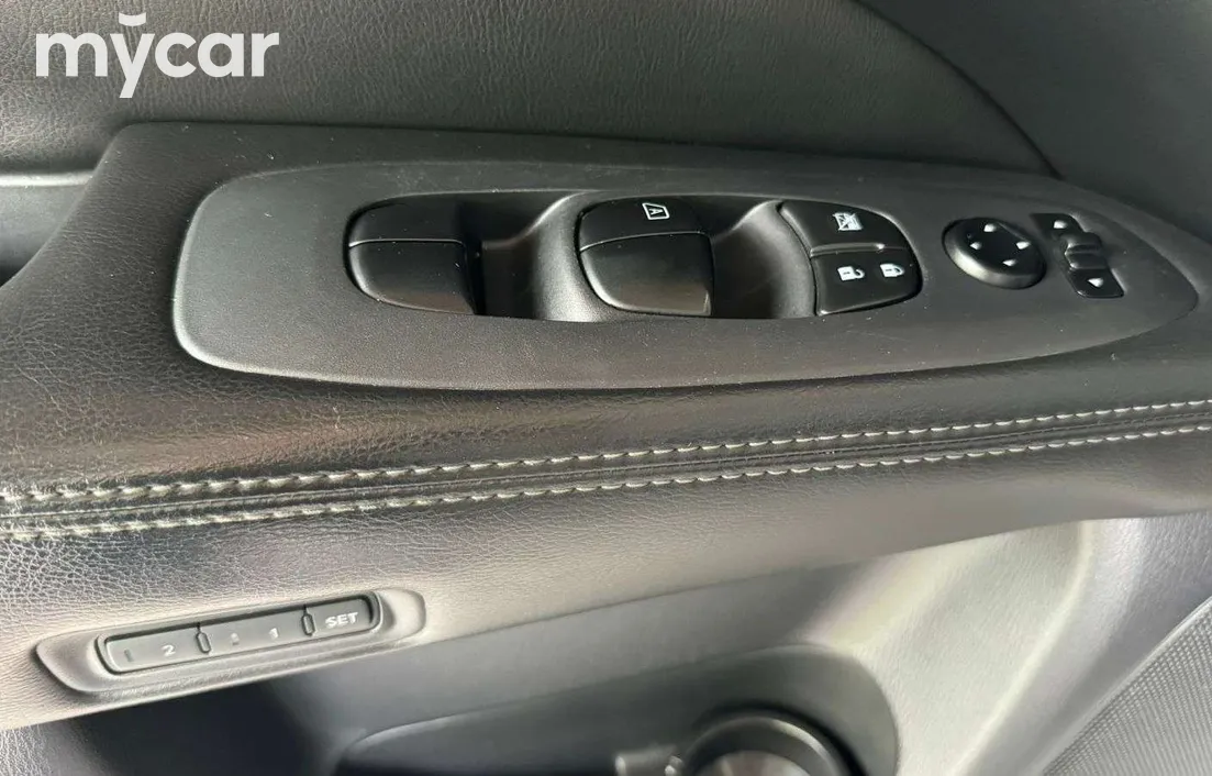 Nissan Pathfinder 2014