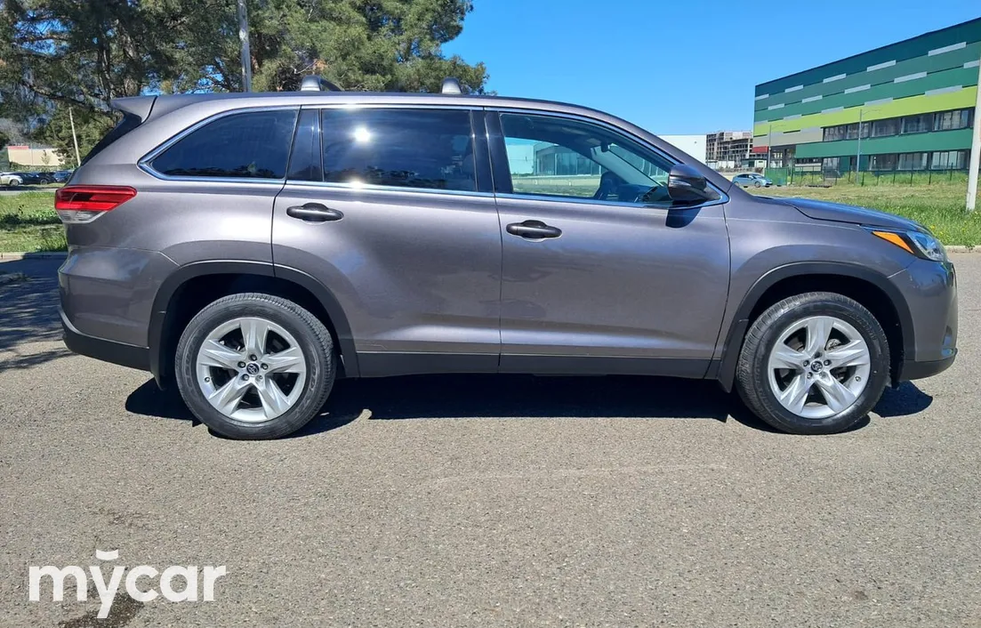 Toyota Highlander 2018