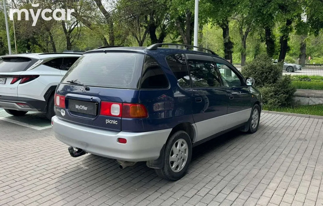 Toyota Picnic 1996