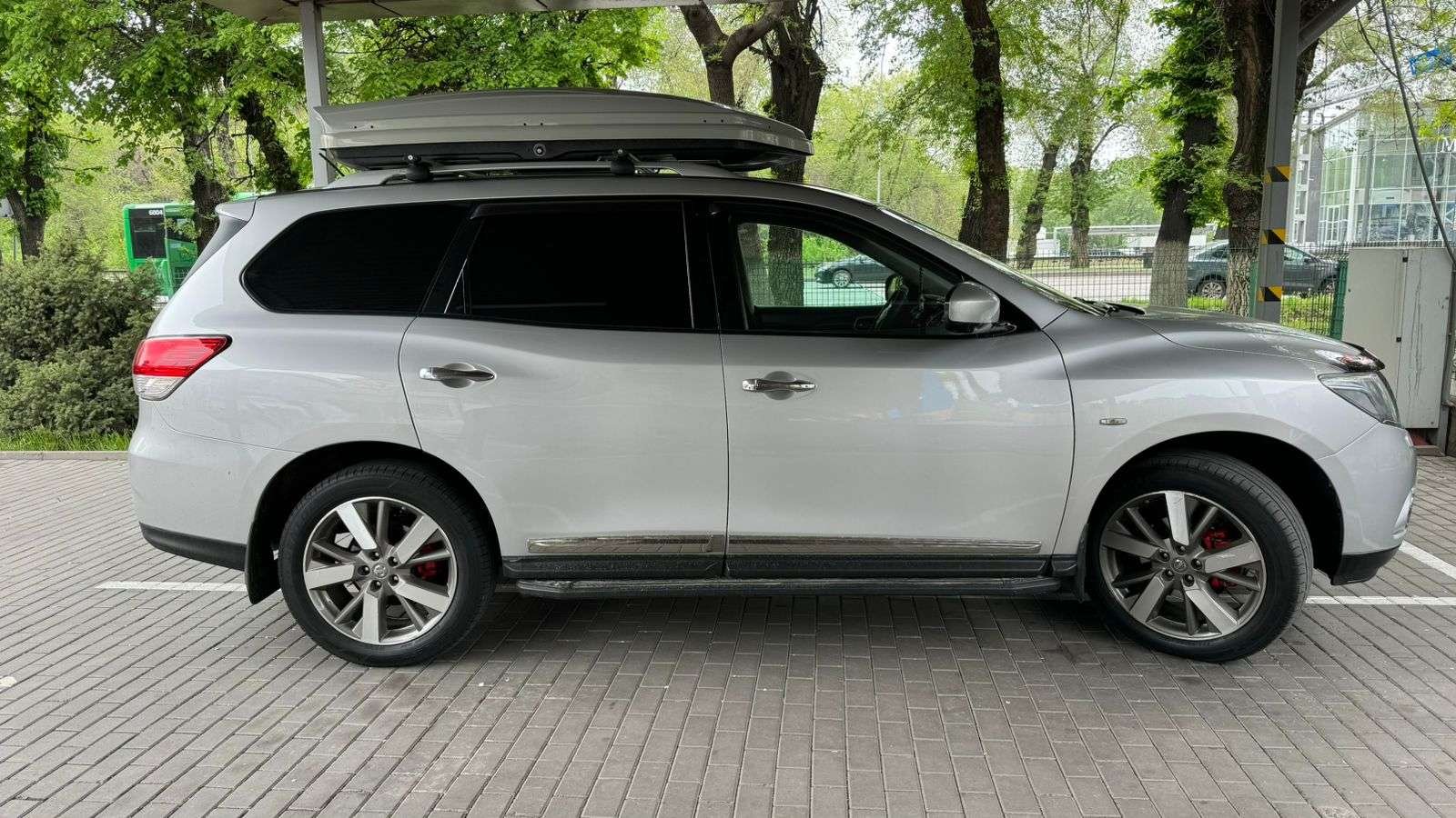 Nissan Pathfinder 2014