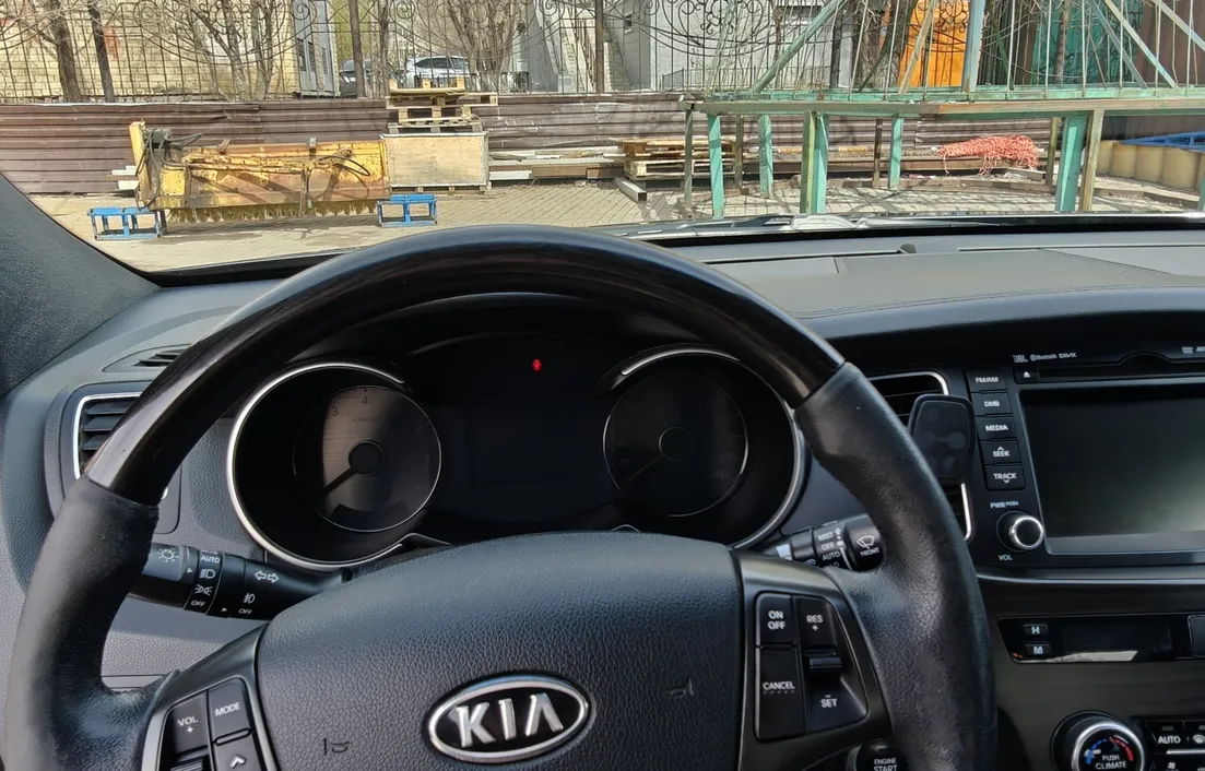 Kia K7 2012
