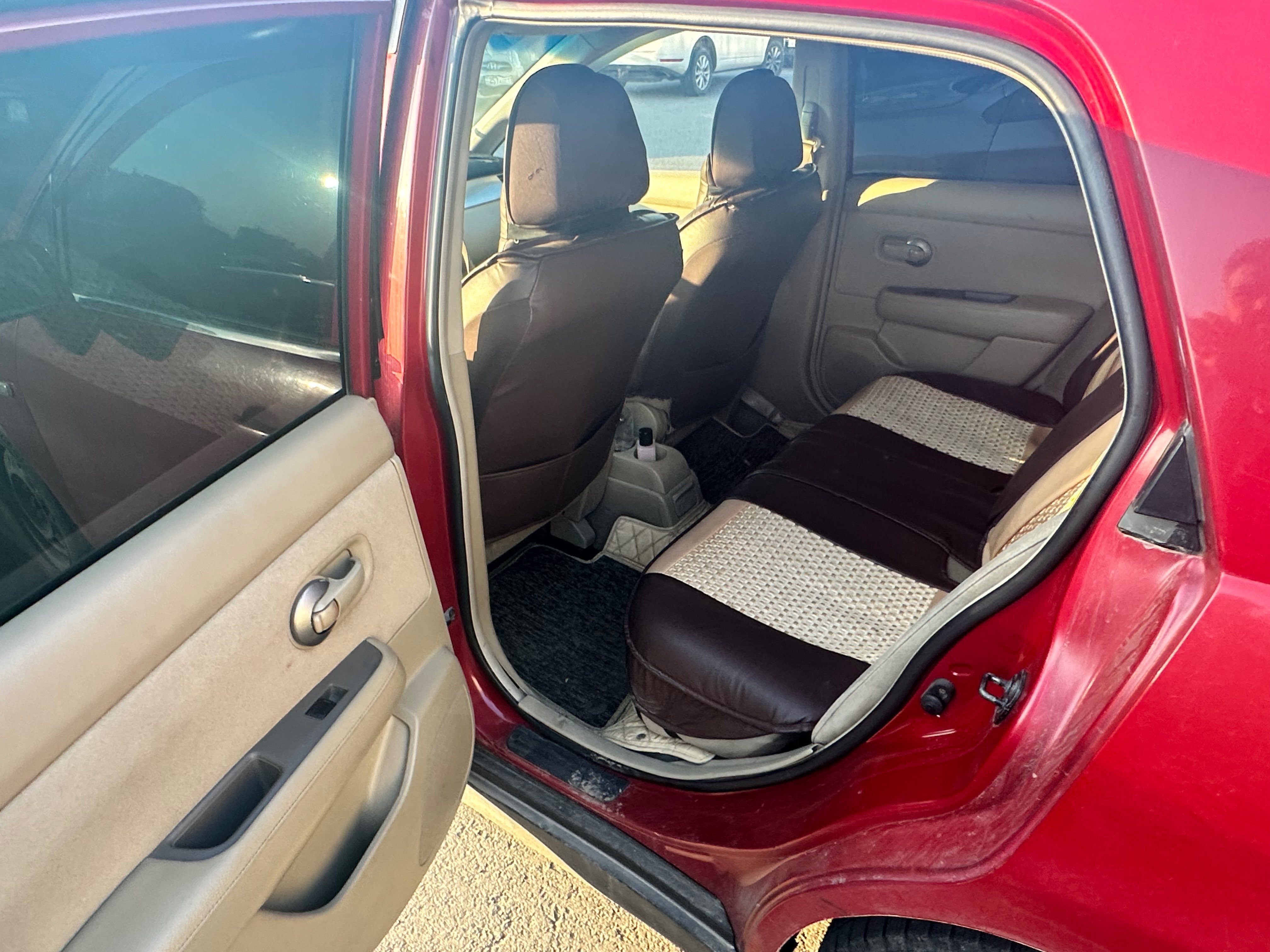 Nissan Tiida 2007