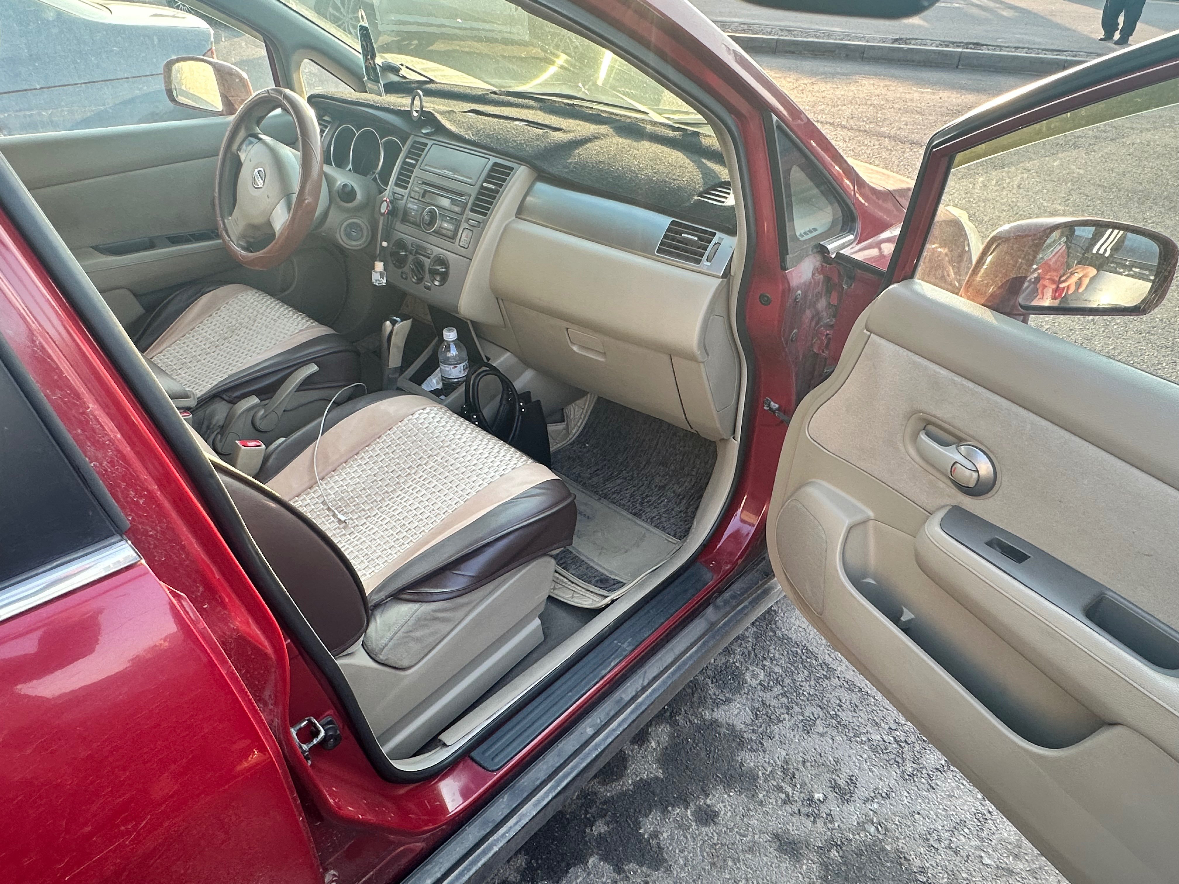 Nissan Tiida 2007