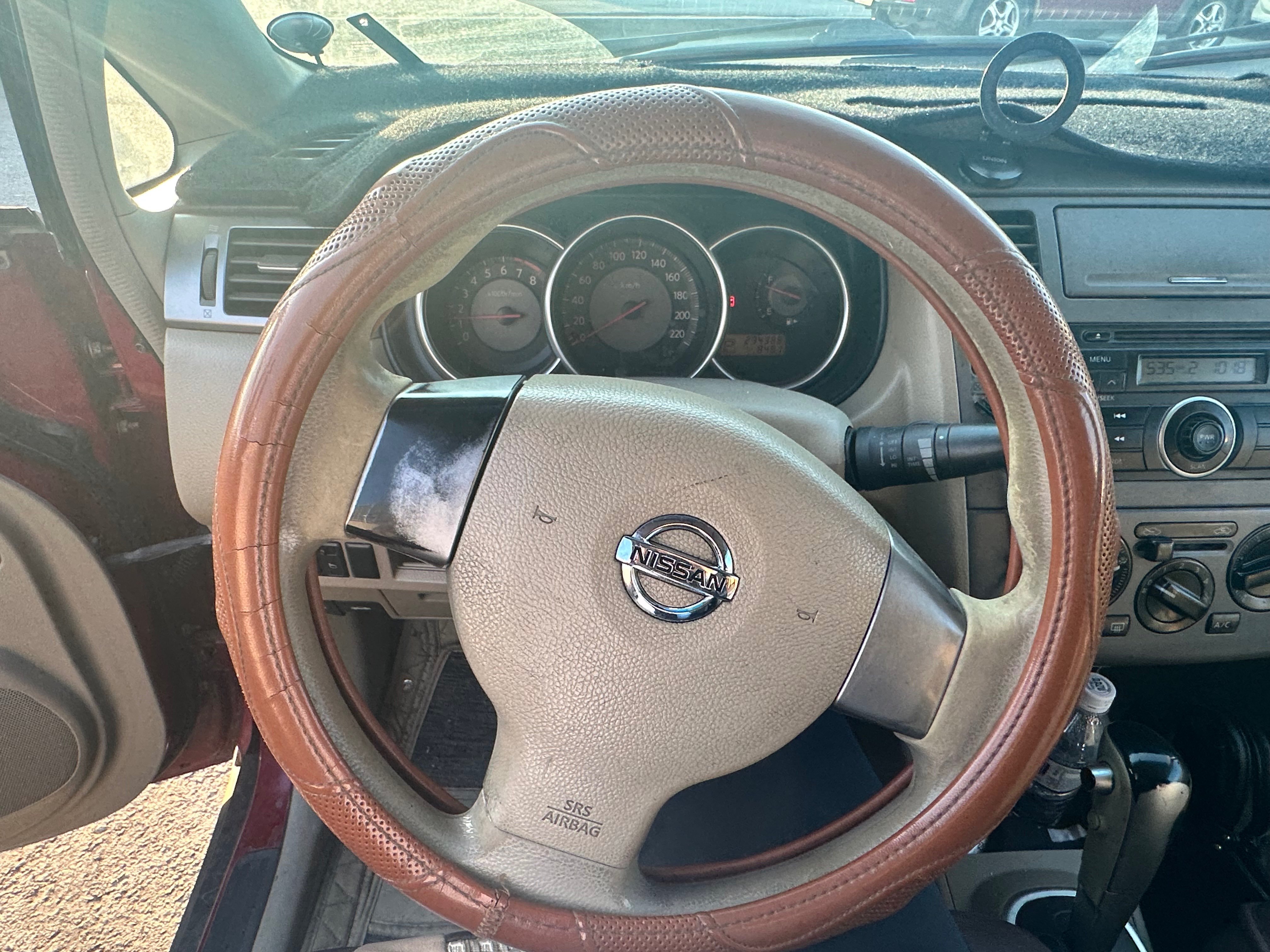 Nissan Tiida 2007