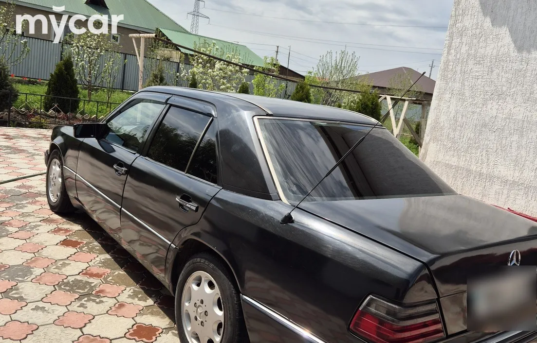 Mercedes-Benz E-Класс 1992