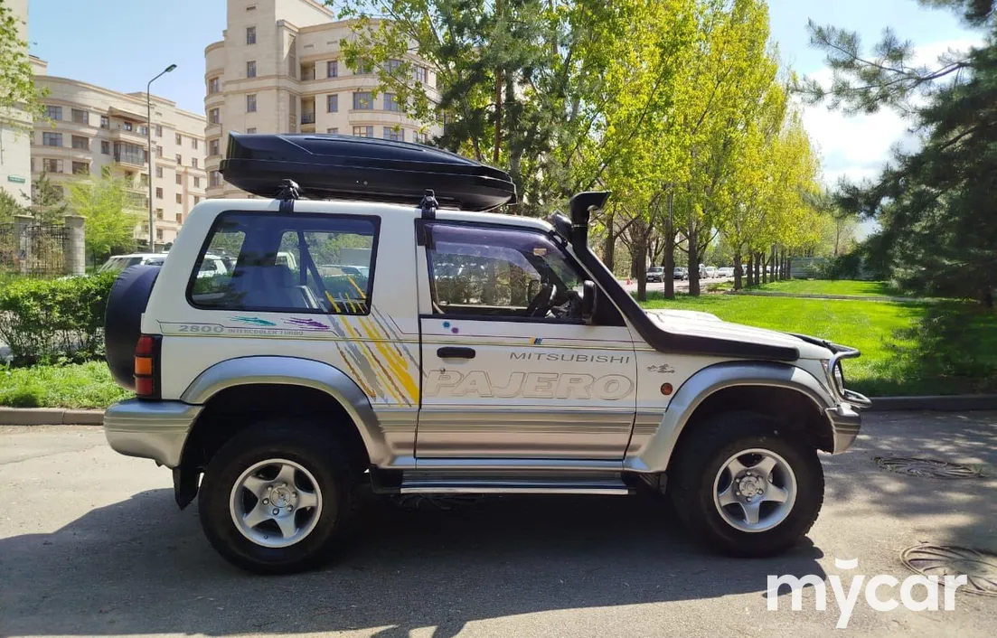 Mitsubishi Pajero 1995
