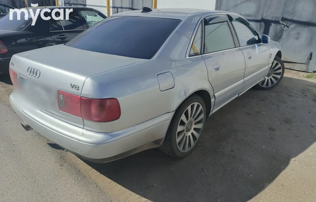 Audi A8 1996