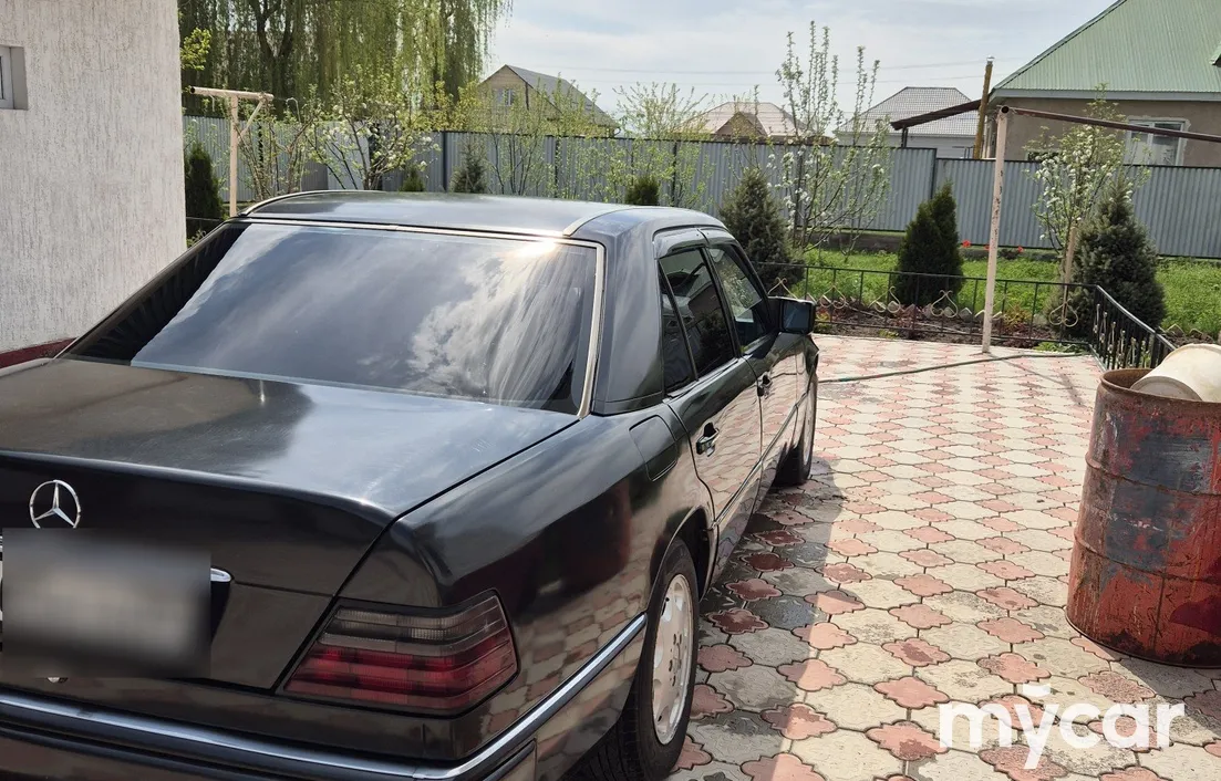 Mercedes-Benz E-Класс 1992