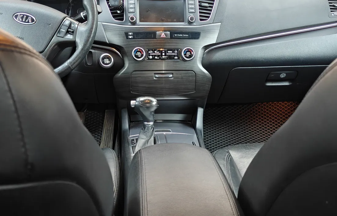 Kia K7 2012