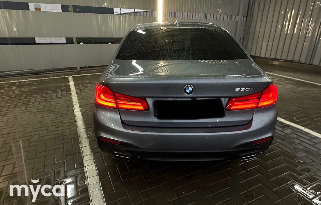BMW 5 серия 2017
