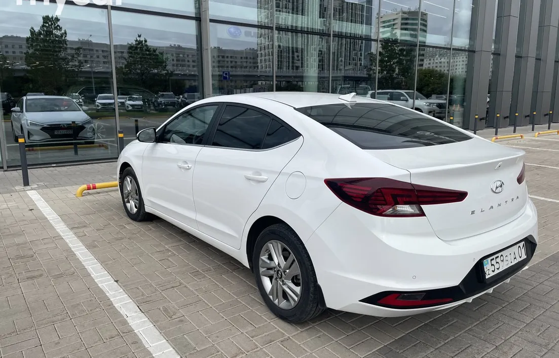 Hyundai Elantra 2020