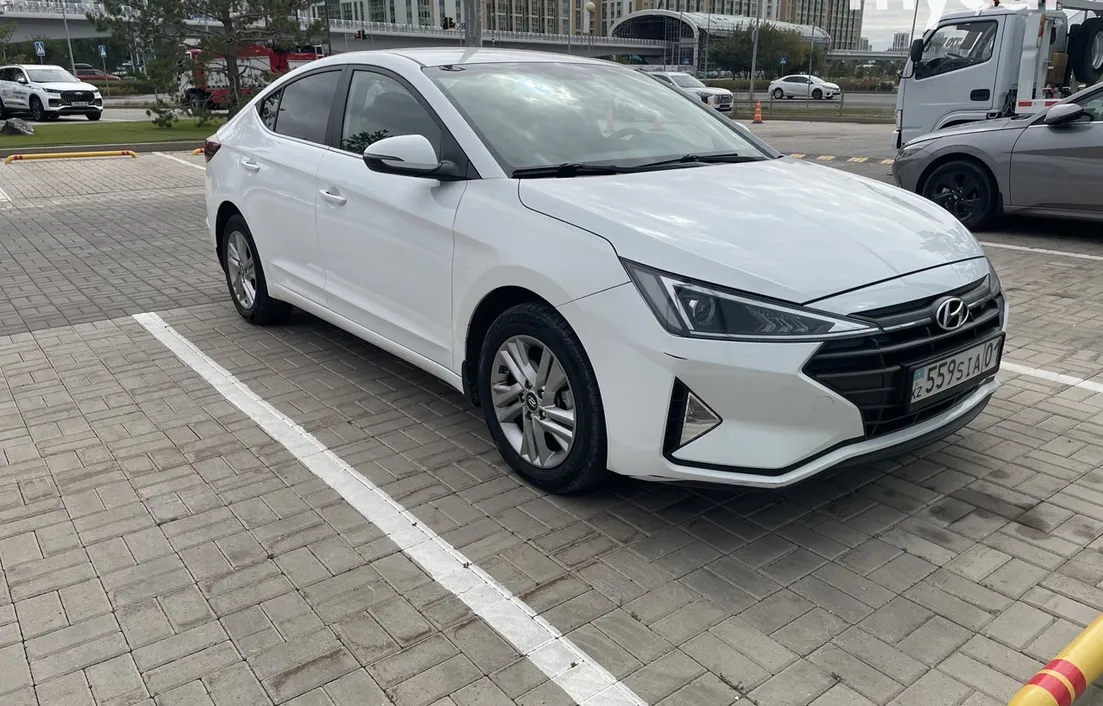 Hyundai Elantra 2020