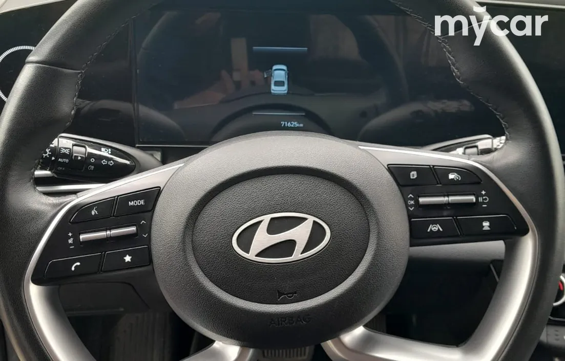 Hyundai Elantra 2024