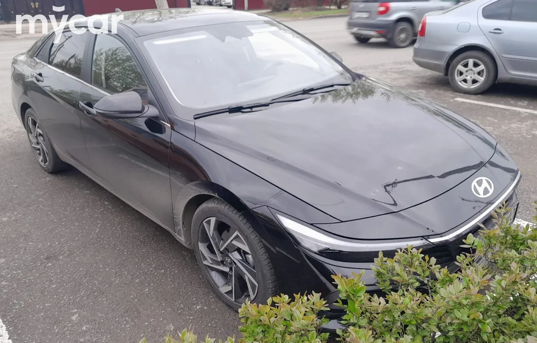 Hyundai Elantra 2024