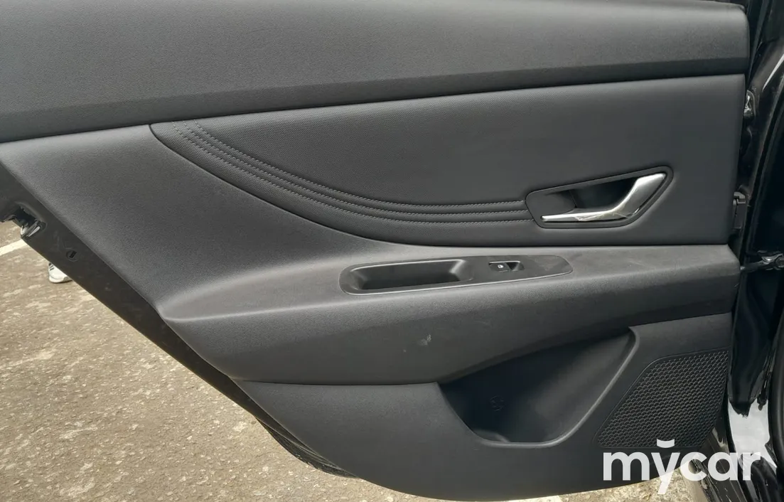 Hyundai Elantra 2024