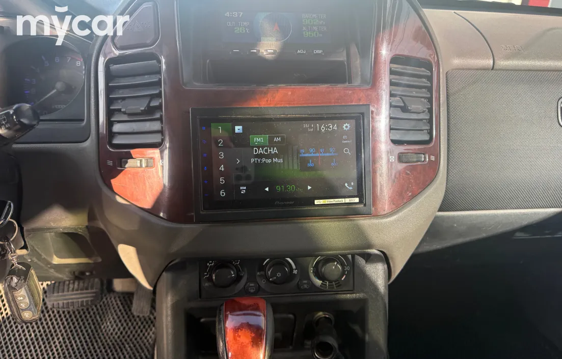 Mitsubishi Pajero 2003