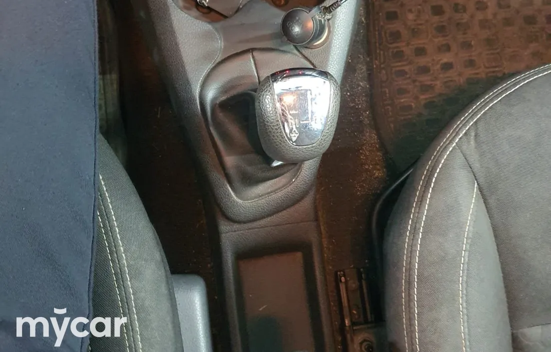 Renault Sandero 2015