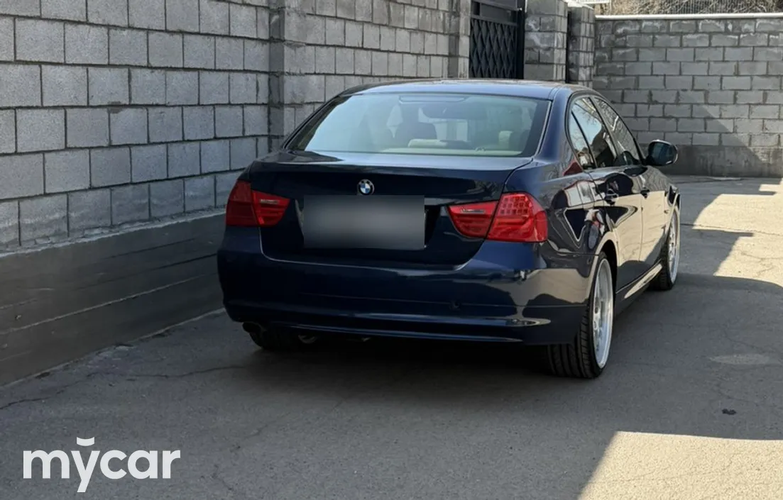 BMW 3 серия 2011