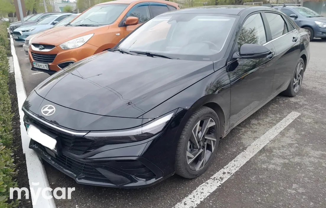 Hyundai Elantra 2024