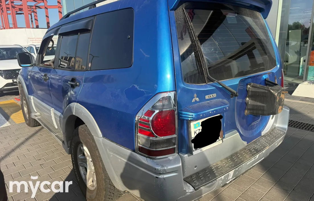 Mitsubishi Pajero 2003