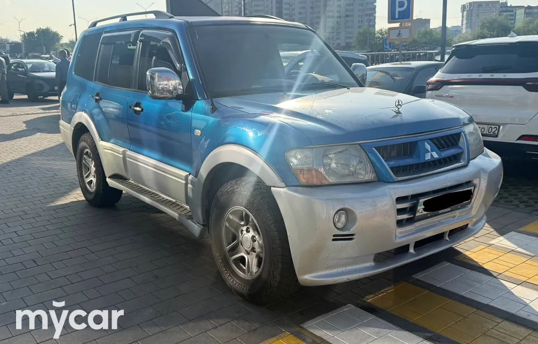Mitsubishi Pajero 2003