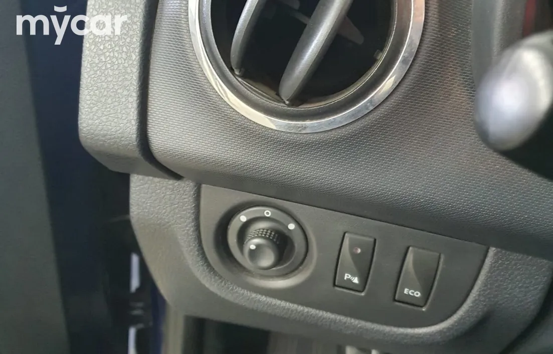 Renault Sandero 2015
