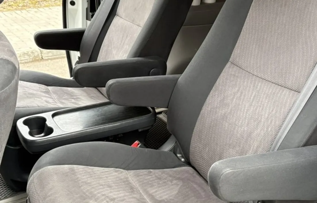 Toyota Estima 2010