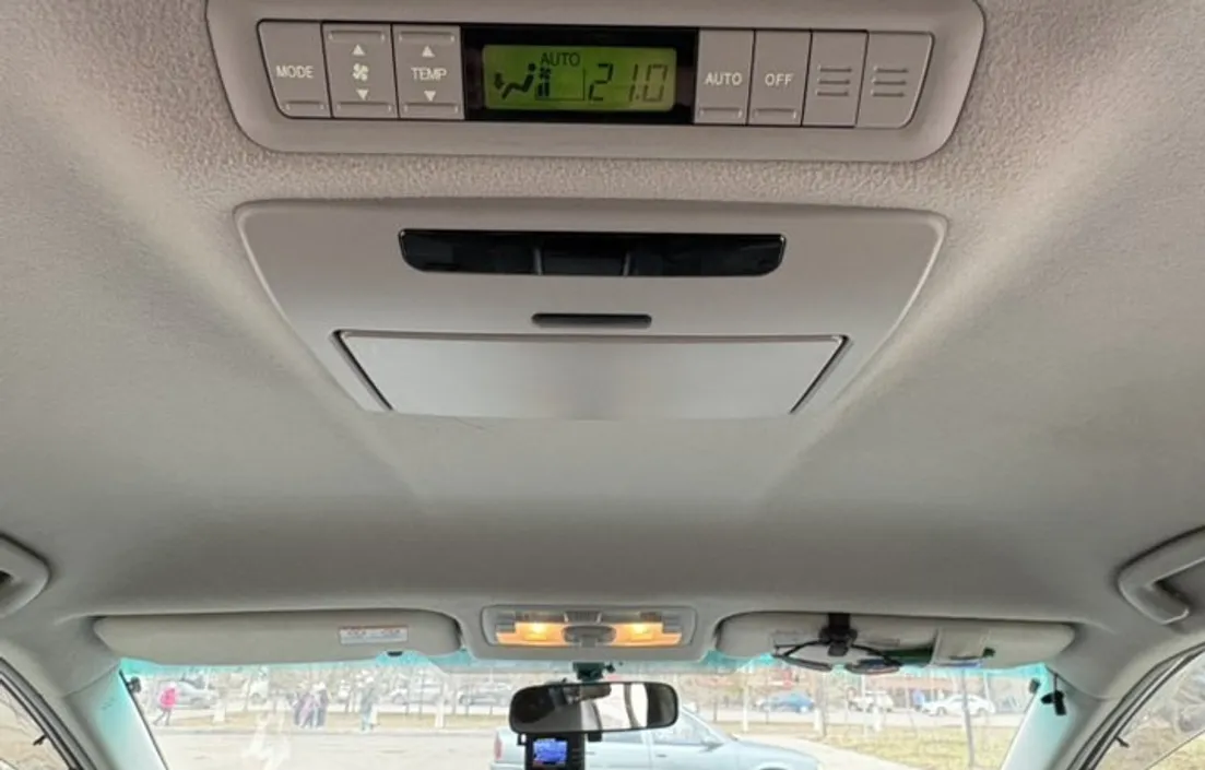 Toyota Estima 2010