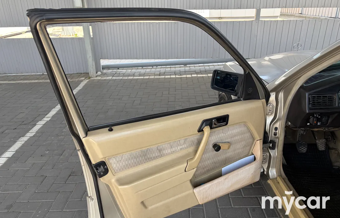 Mercedes-Benz 190 (W201) 1988