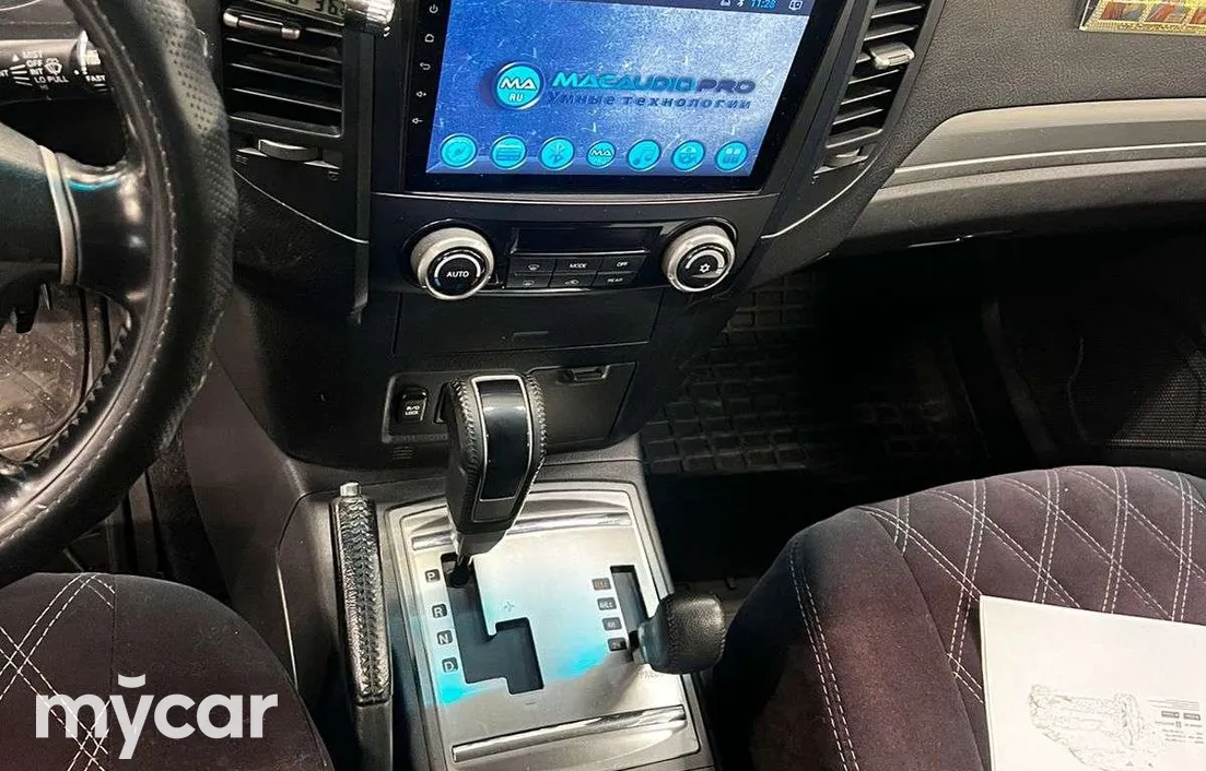 Mitsubishi Pajero 2011