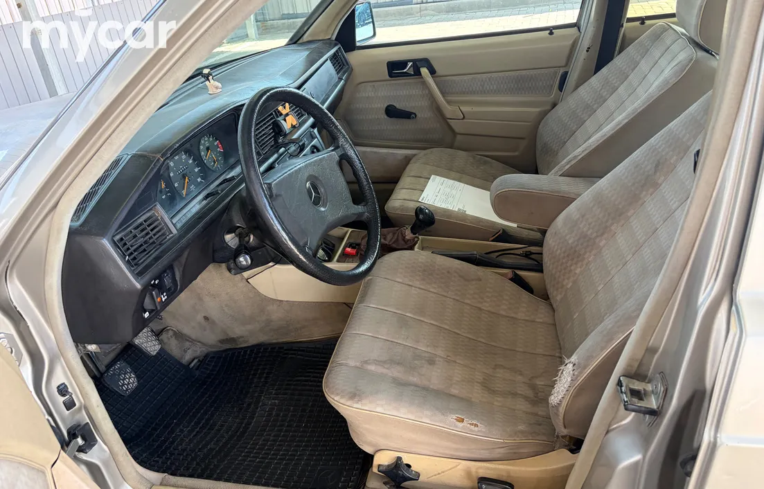 Mercedes-Benz 190 (W201) 1988