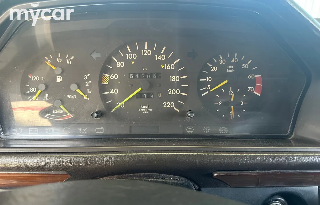 Mercedes-Benz W124 1989