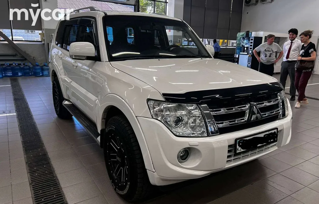 Mitsubishi Pajero 2011