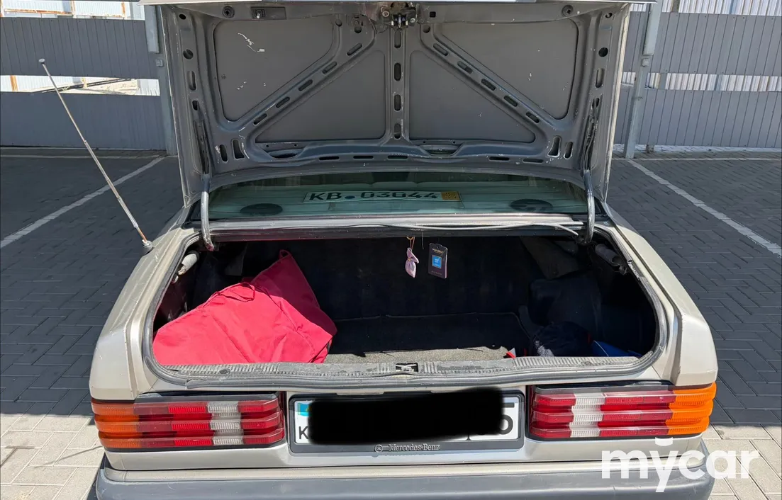 Mercedes-Benz 190 (W201) 1988