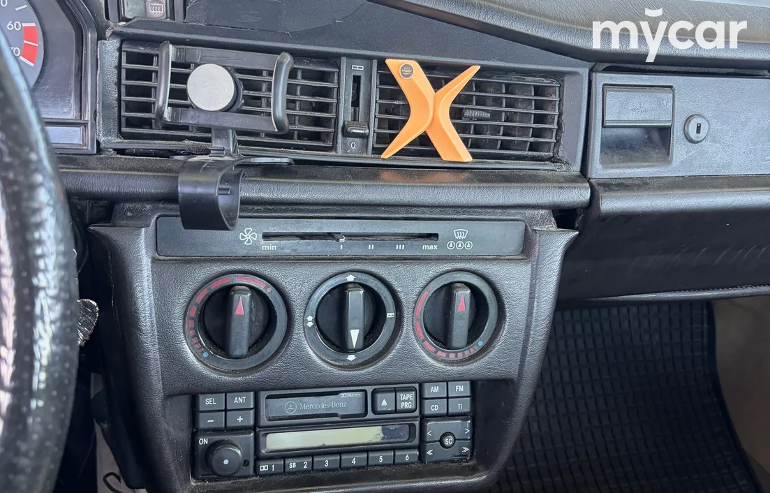 Mercedes-Benz 190 (W201) 1988