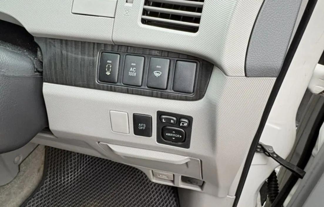 Toyota Estima 2010