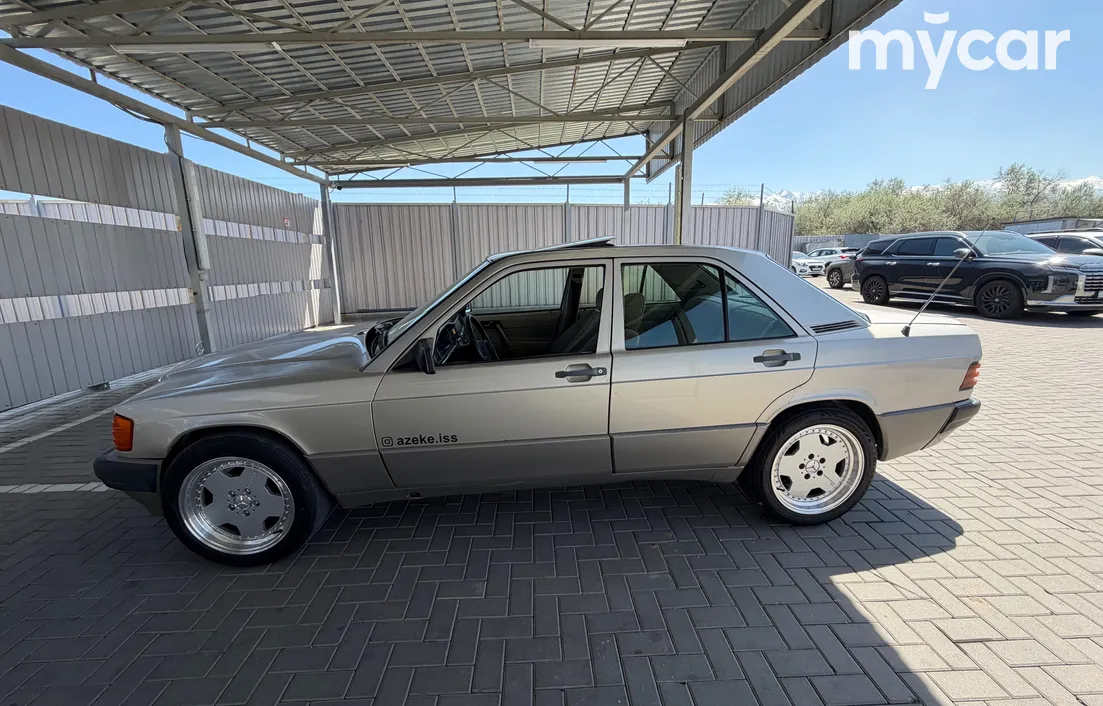 Mercedes-Benz 190 (W201) 1988