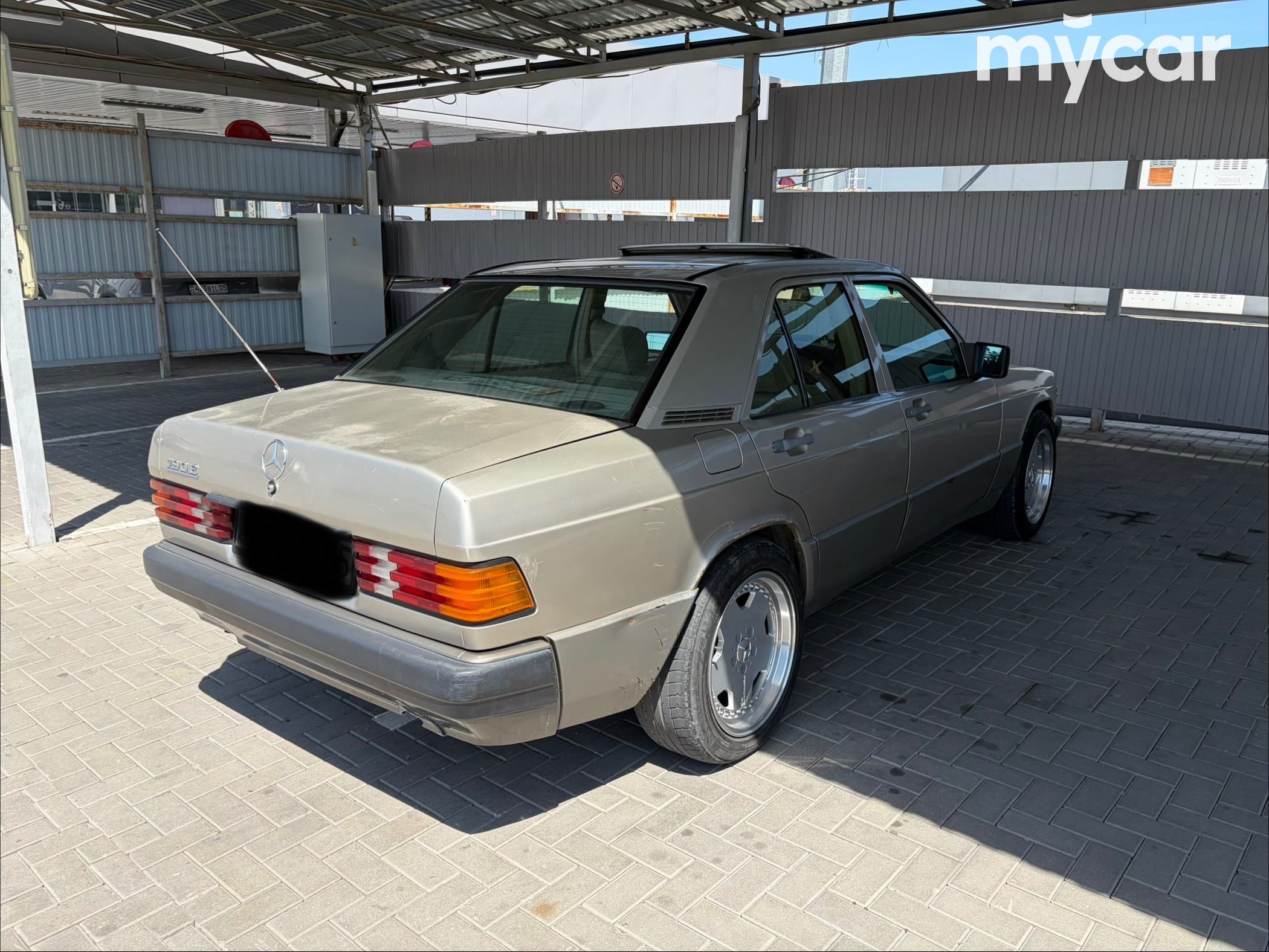 Mercedes-Benz 190 (W201) 1988