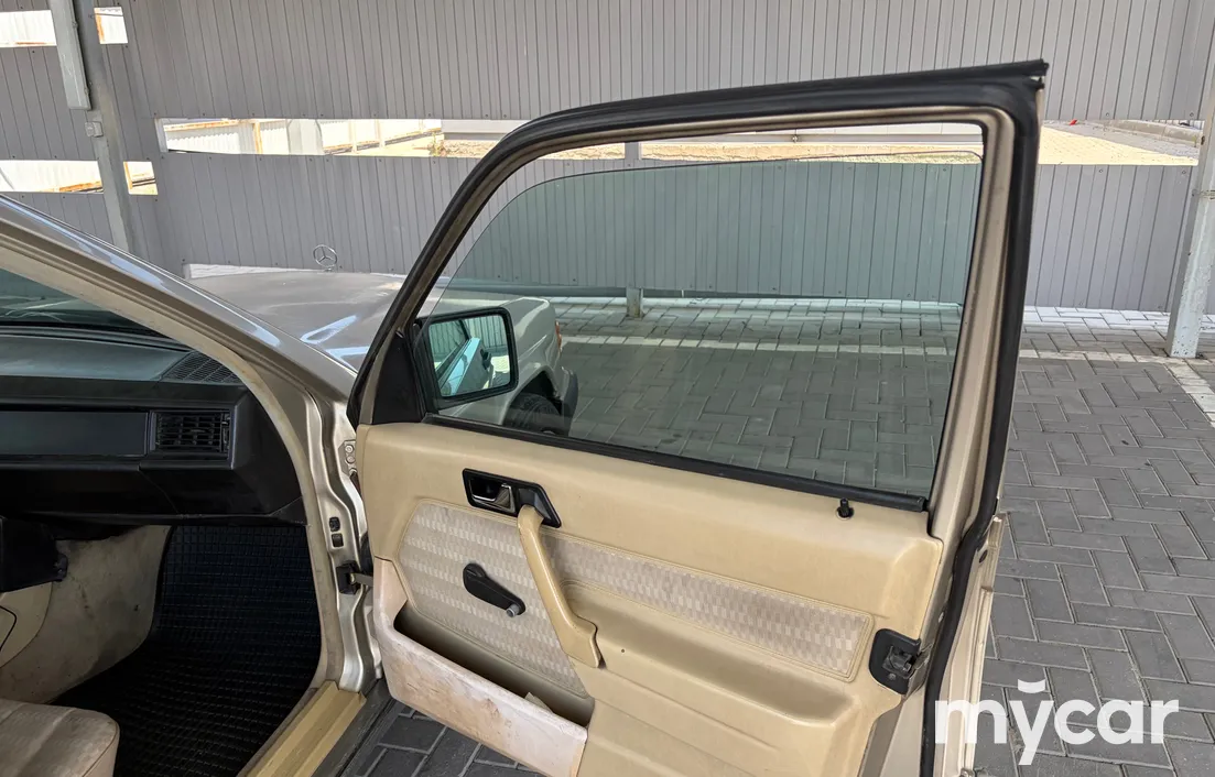 Mercedes-Benz 190 (W201) 1988