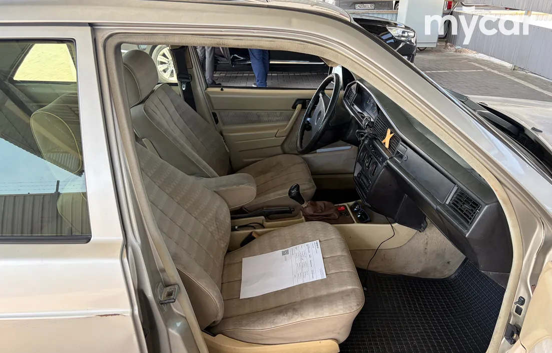 Mercedes-Benz 190 (W201) 1988