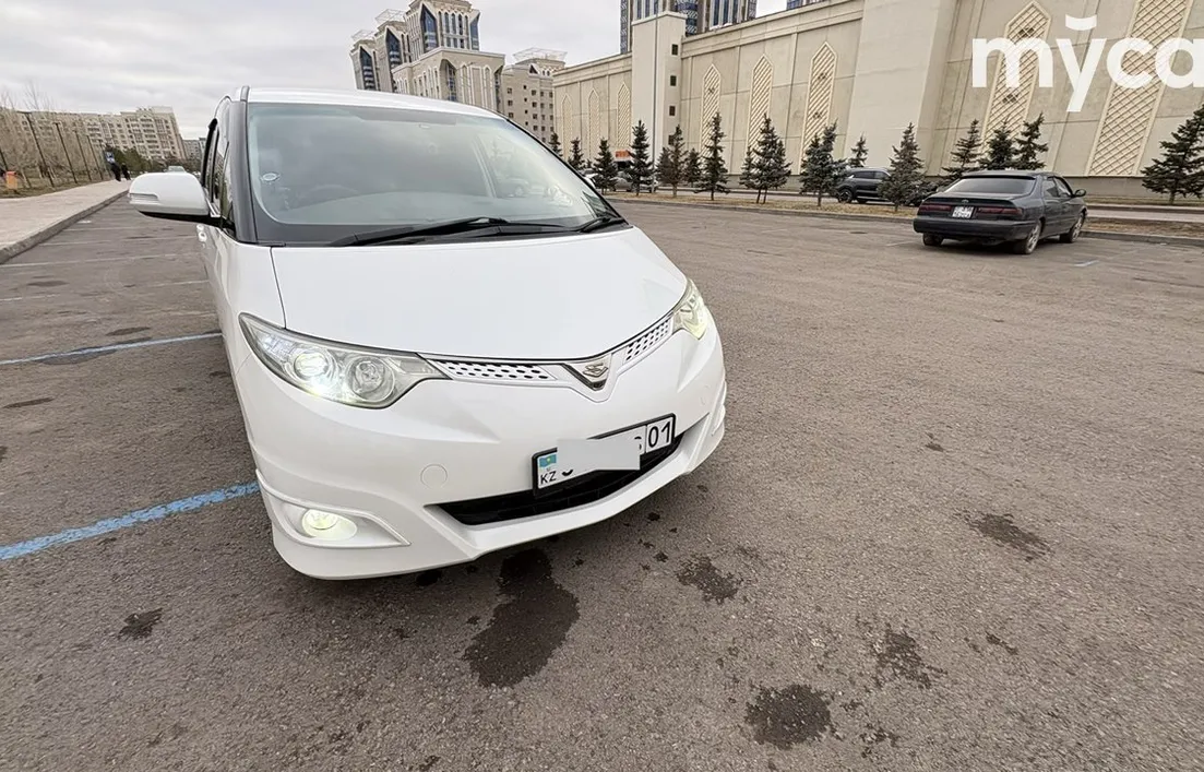 Toyota Estima 2010