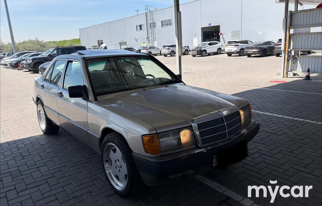Mercedes-Benz 190 (W201) 1988