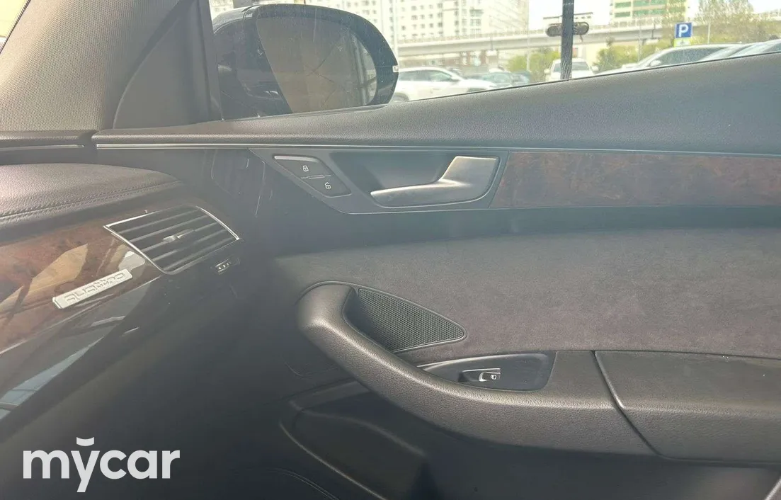 Audi A8 2014