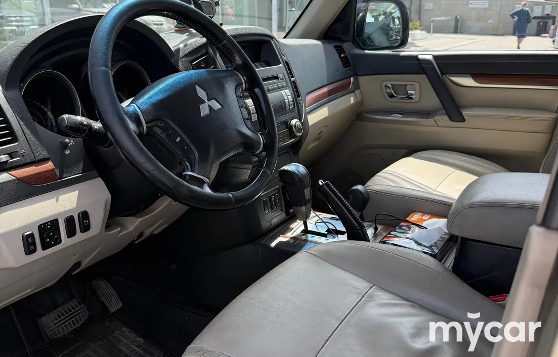 Mitsubishi Pajero 2007
