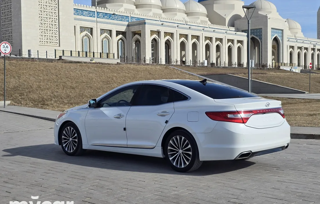 Hyundai Grandeur 2013